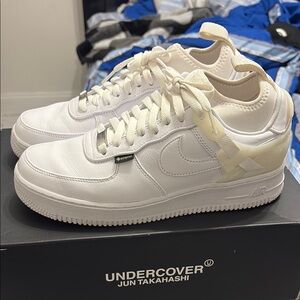 Nike White Air Force 1 Low SP UC